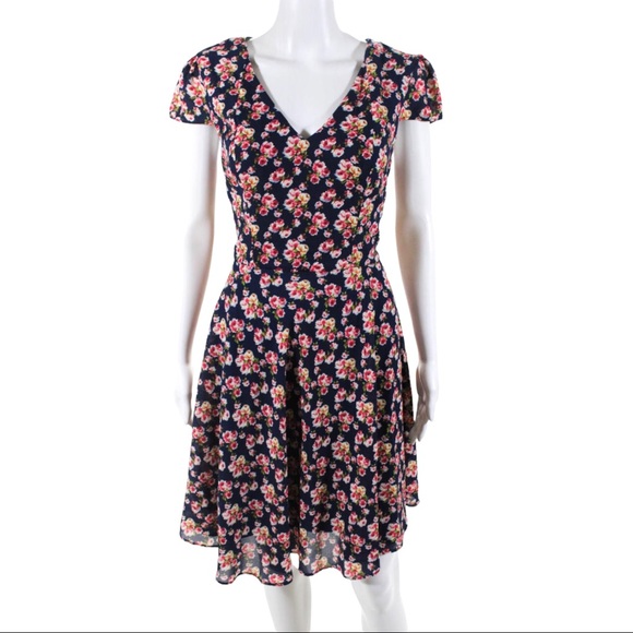 Betsey Johnson Dresses & Skirts - Betsey Johnson Floral Dress